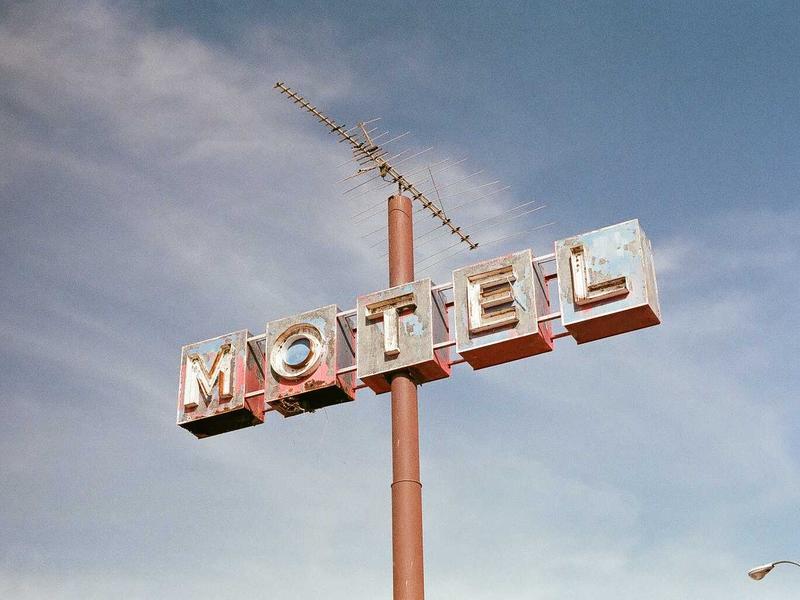 涂鸦艺术<br>mdttiro.cn 班克斯女孩气球
